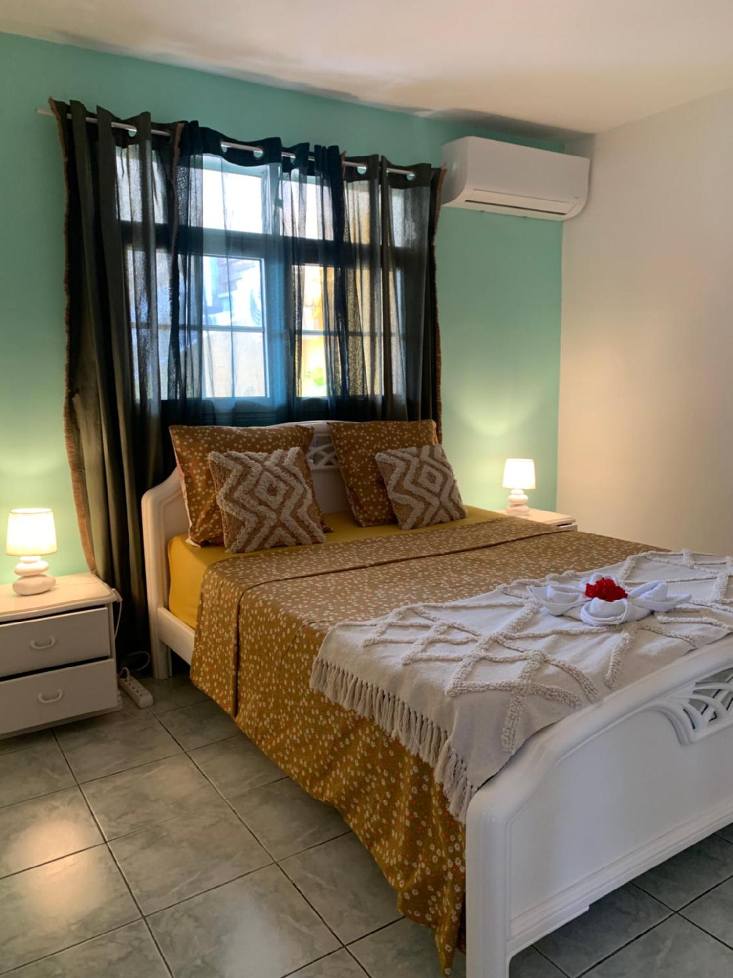 Bas De Villa De 3 Chambres Et Spa Vieux Habitants Bagian luar foto